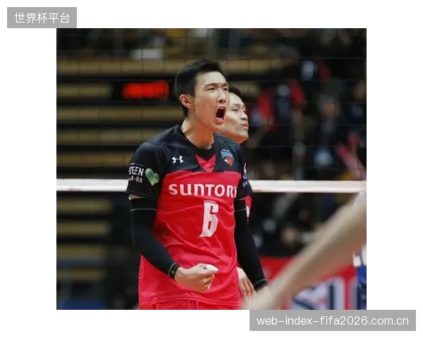 斯图加特锋线双子星昂达夫和吉拉西合砍36球,成为球队闯入前四的关键火力点。 斯图加特锋线双子星昂达夫和吉拉西合砍36球,成为球队闯入前四的关键火力点。